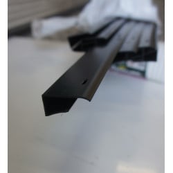 Profilé de Finition PVC Noir 4m | Fin de Chantier