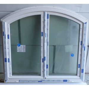 Fenêtre cintrée PVC