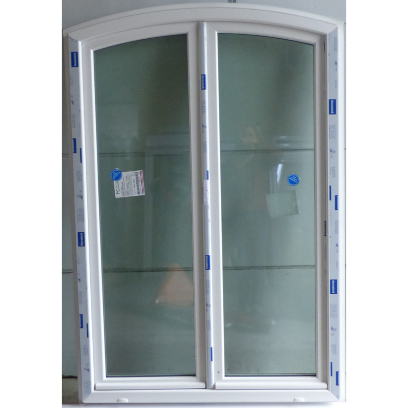 Fenêtre PVC blanc cintrée