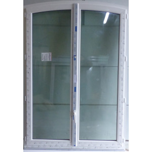Fenêtre PVC blanc cintrée