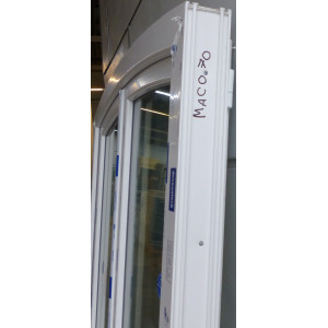 Fenêtre PVC blanc cintrée