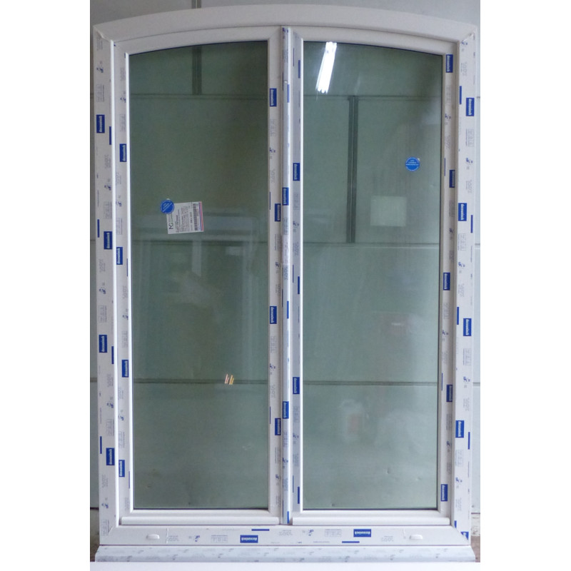 Fenêtre PVC blanc cintrée