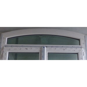 Porte fenêtre PVC blanc cintrée