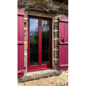 Fenêtre aluminium blanc/bordeau