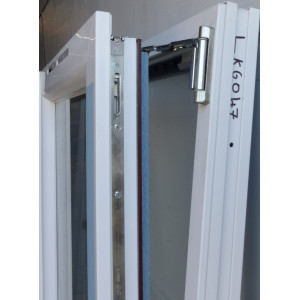 Fenêtre PVC acajou/blanc