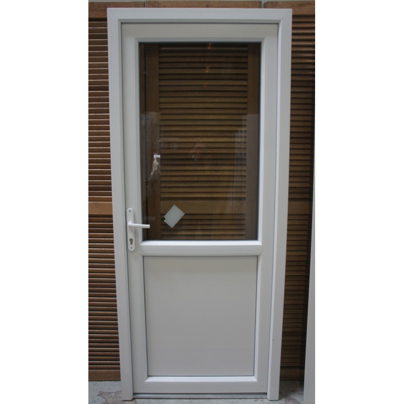 porte pvc blanc demi vitrée