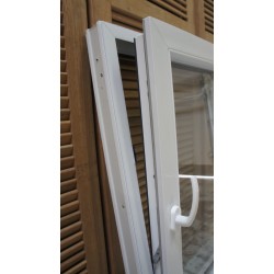 Fenêtre PVC Oscillo-Battant 1 Vantail H98 x L66 cm | RAL 7016