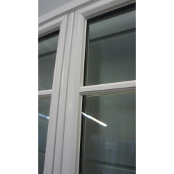 porte fenêtre pvc blanc 2 vantaux,   double vitrage 24mm, vitres claires,  dimensions châssis hors tout H217 X L134CM,  croisill